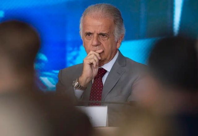 Imagem da noticia "Quem mancha o nome das Forças Armadas deve ser punido”, diz Múcio sobre plano para matar Lula