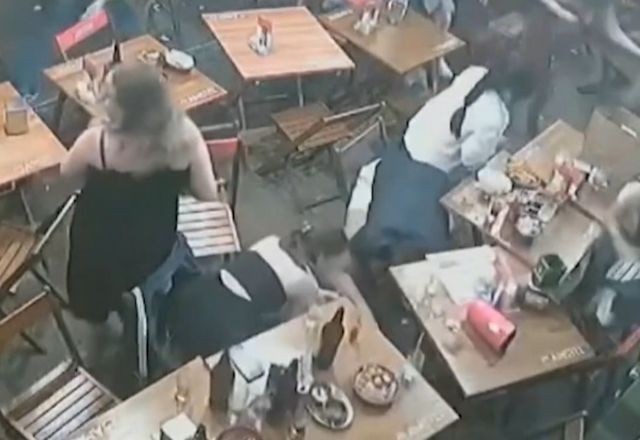 Imagem da noticia Vídeo: grupo armado faz arrastão em bar da Zona Oeste de São Paulo