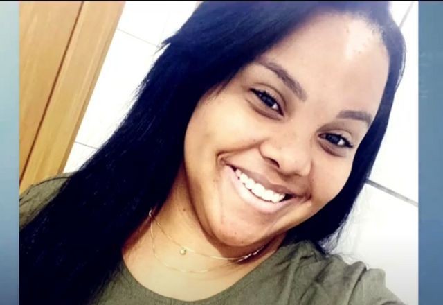 Imagem da noticia Jovem é morta a facadas e jogada de sacada por companheiro em São Paulo