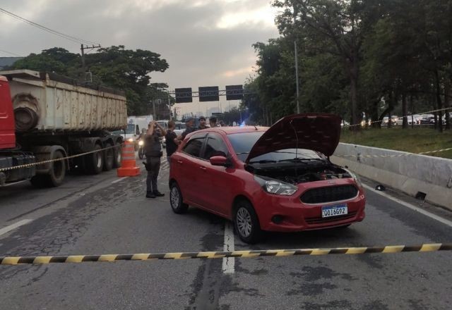 Imagem da noticia Perseguição policial termina com dois bandidos baleados e um preso em SP