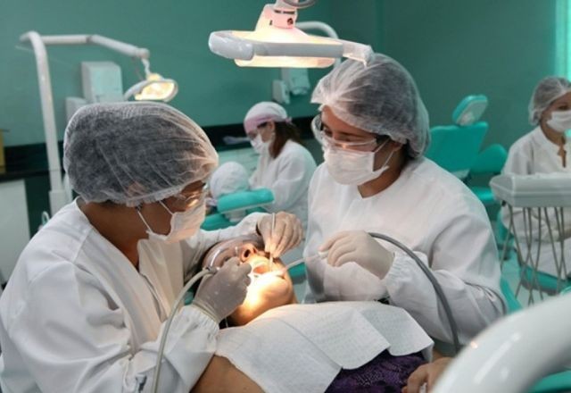 Imagem da noticia Nova lei prevê reconstrução dentária no SUS para vítimas de violência doméstica