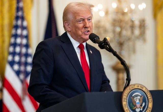 Imagem da noticia 73% dos americanos esperam alta de preços após tarifaço anunciado por Trump, diz pesquisa