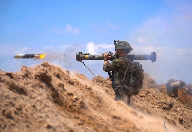 Imagem da noticia Ataque israelense mata 10 pessoas da mesma família em Gaza