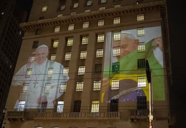 Imagem da noticia Prefeitura de SP recebe projeção em homenagem ao Papa Francisco
