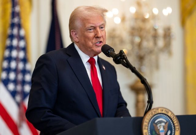 Imagem da noticia Trump critica Zelensky por não reconhecer ocupação russa na Crimeia