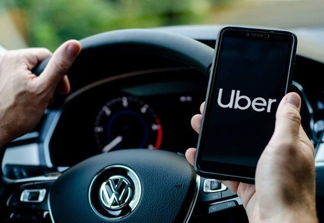 Imagem da noticia Uber lança versão simplificada do aplicativo para idosos