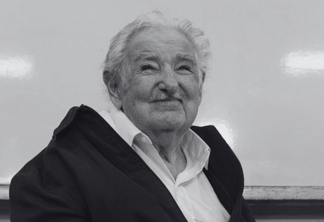 Imagem da noticia Uruguai se despede de Pepe Mujica em último dia de velório aberto ao público