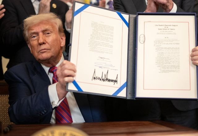 Imagem da noticia Trump diz que tarifa de 50% é para países que 'não têm se dado bem' com os EUA