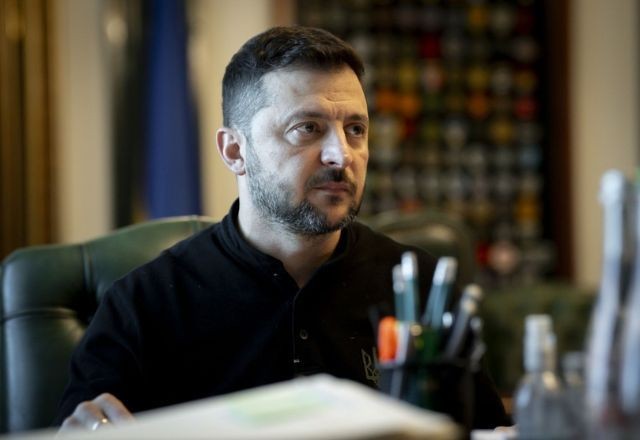 Imagem da noticia Zelensky critica Rússia por ataque que deixou usina de Chernobyl sem energia: "Ameaça global"