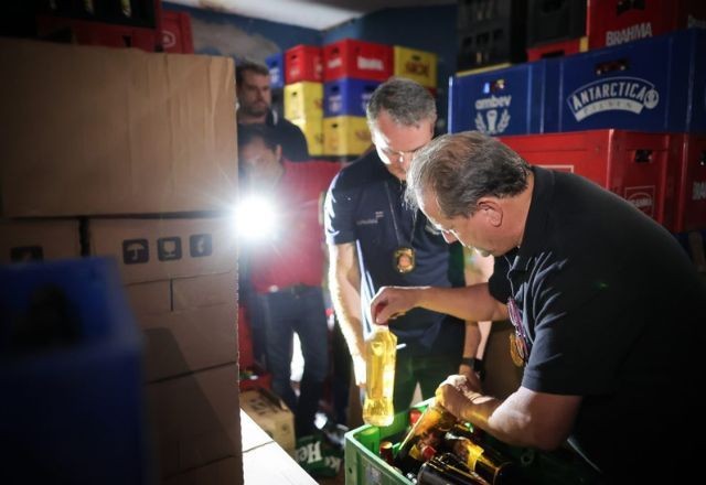 Imagem da noticia Governo de SP interdita 6 estabelecimentos por suspeita de bebidas com metanol; veja quais são