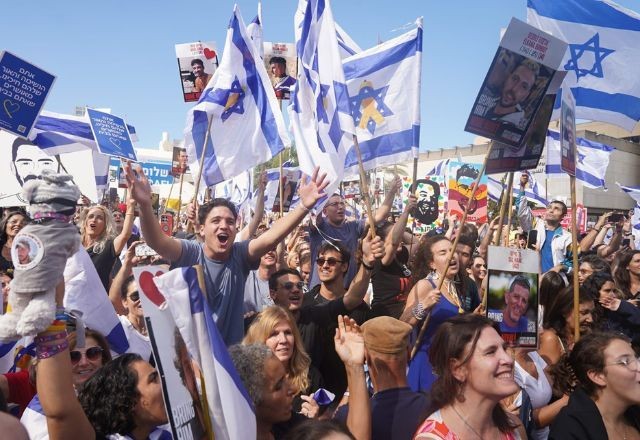 Imagem da noticia Hamas conclui libertação de reféns israelenses vivos