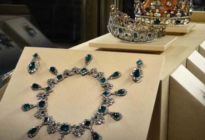 Roubo no Louvre: Joias levadas precisam ser encontradas em até 24h, diz especialista Roubo no Louvre: Joias levadas precisam ser encontradas em até 24h, diz especialista