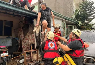 Passagem de tufão deixa ao menos 2 mortos nas Filipinas  Passagem de tufão deixa ao menos 2 mortos nas Filipinas