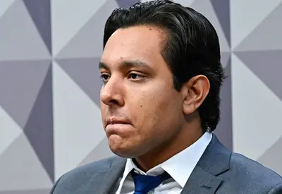 CPMI do INSS apreende celular de dirigente de associação investigada por fraudes CPMI do INSS apreende celular de dirigente de associação investigada por fraudes