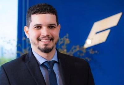 Eric Fidelis, filho de ex-diretor do INSS, é convocado para depor na CPMI do INSS Eric Fidelis, filho de ex-diretor do INSS, é convocado para depor na CPMI do INSS