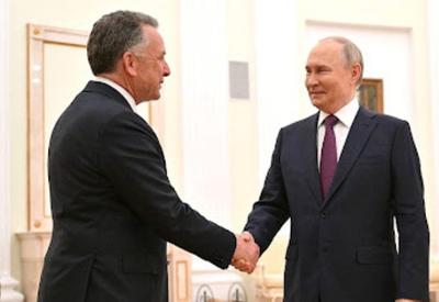 Enviado especial dos EUA viaja à Rússia para conversar com Putin sobre guerra na Ucrânia Enviado especial dos EUA viaja à Rússia para conversar com Putin sobre guerra na Ucrânia