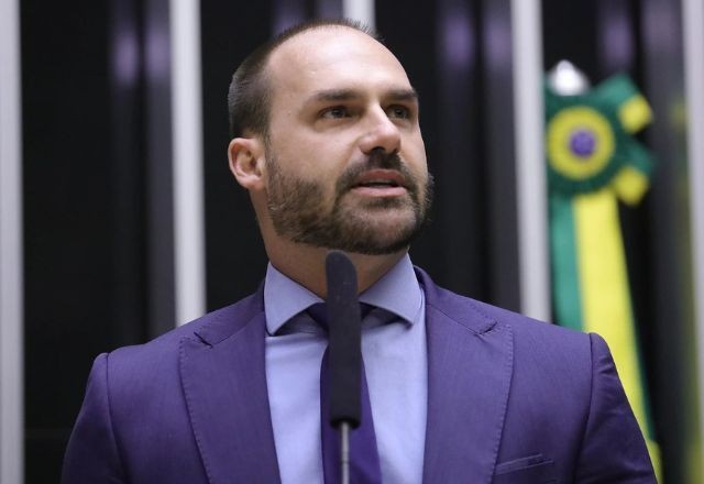 Imagem da noticia Eduardo Bolsonaro muda tom e diz que conversa entre Trump e Lula causa "otimismo"