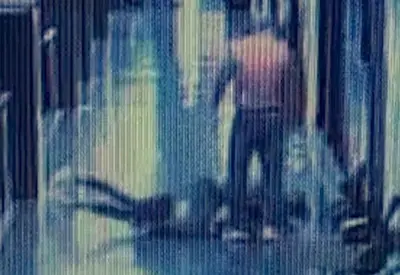 VÍDEO: Flamenguista é agredido por torcedores do Palmeiras em Brasília VÍDEO: Flamenguista é agredido por torcedores do Palmeiras em Brasília