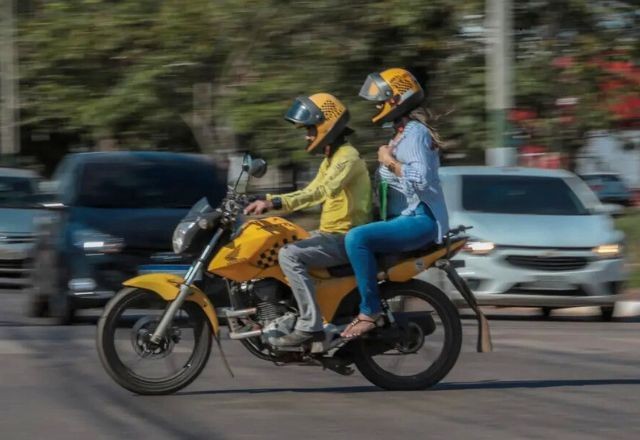 Imagem da noticia Projeto que libera mototáxi em São Paulo é aprovado em 1º turno na Câmara
