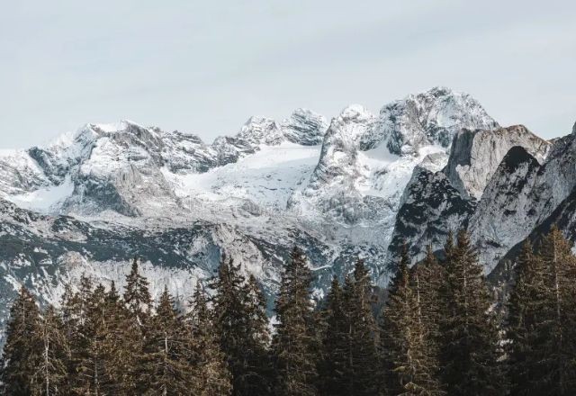 Imagem da noticia Alpinista que deixou namorada morrer em montanha é condenado na Áustria