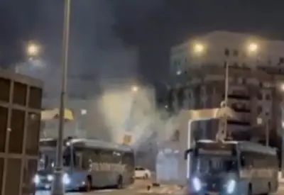 Explosão perto de estação de trem em Moscou mata policial e deixa 2 feridos Explosão perto de estação de trem em Moscou mata policial e deixa 2 feridos