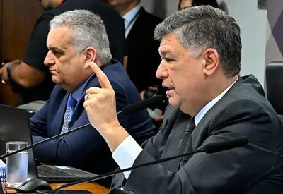 CPMI do INSS vota quebra de sigilos de Lulinha e ex-sócio do Banco Master CPMI do INSS vota quebra de sigilos de Lulinha e ex-sócio do Banco Master