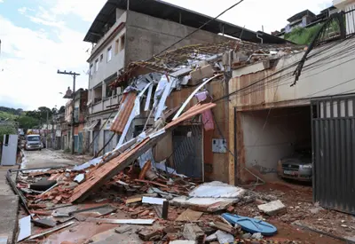 Tragédia em MG: polícia já identificou 56 vítimas e entregou 45 delas às famílias Tragédia em MG: polícia já identificou 56 vítimas e entregou 45 delas às famílias