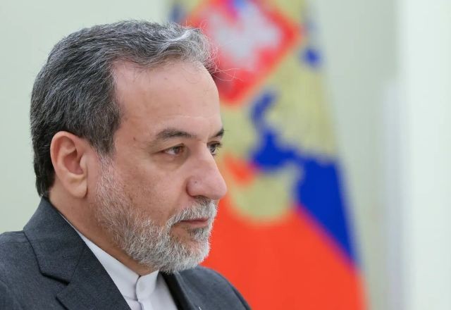 Imagem da noticia Chanceler do Irã diz que chegou a "entendimento geral" com EUA sobre programa nuclear