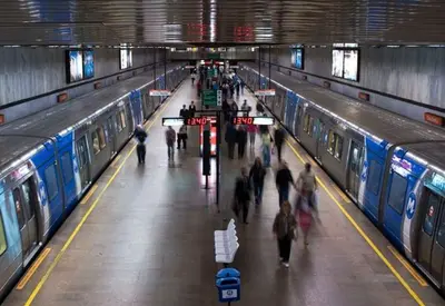 Metrô de SP demite funcionário que recusou ajudar vítima de assédio Metrô de SP demite funcionário que recusou ajudar vítima de assédio