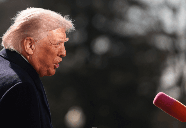 Imagem da noticia Trump diz que EUA estão considerando uma 'tomada amigável de Cuba'