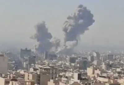 Irã revida e lança mísseis contra Israel após ataque conjunto com EUA Irã revida e lança mísseis contra Israel após ataque conjunto com EUA