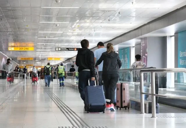 Imagem da noticia Conflito no Oriente Médio afeta voos no Brasil: o que fazer em caso de cancelamento?