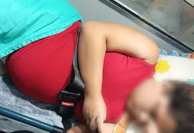 Grávida é baleada dentro de casa durante confronto no Rio de Janeiro Grávida é baleada dentro de casa durante confronto no Rio de Janeiro