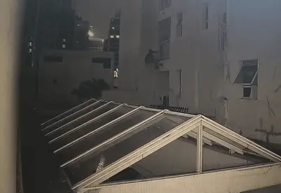 'Homem-Aranha': polícia prende suspeito de escalar edifícios para furtar apartamentos em SP 'Homem-Aranha': polícia prende suspeito de escalar edifícios para furtar apartamentos em SP