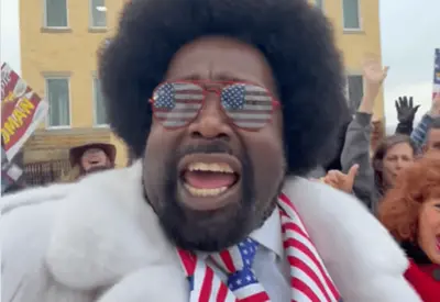 Rapper do hit 'Because I got high' é absolvido por usar imagens de operação policial em videoclipes Rapper do hit 'Because I got high' é absolvido por usar imagens de operação policial em videoclipes