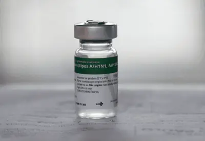 Escola suspende aulas após cinco alunos serem diagnosticados com H1N1 em SP Escola suspende aulas após cinco alunos serem diagnosticados com H1N1 em SP