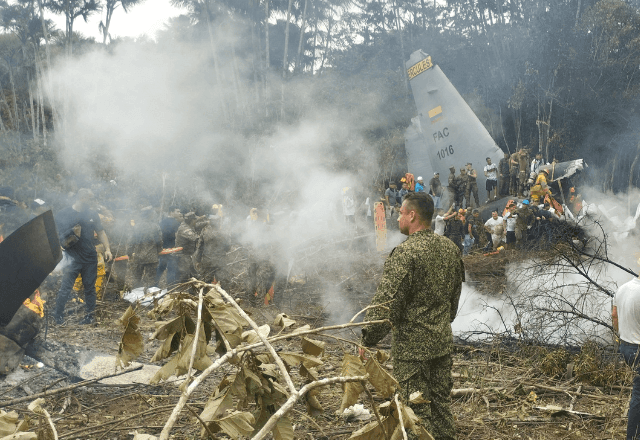 Imagem da noticia Sobe para 34 o número de mortos em queda de avião militar na Colômbia