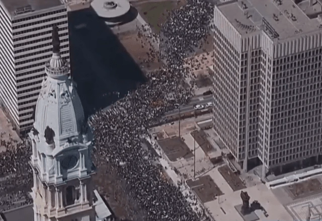 Imagem da noticia 'No Kings': multidões protestam nos EUA contra a guerra no Irã e ações de Trump