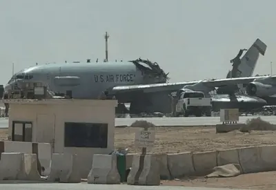 Drones iranianos destroem avião dos EUA avaliado em US$ 270 milhões é destruído Drones iranianos destroem avião dos EUA avaliado em US$ 270 milhões é destruído