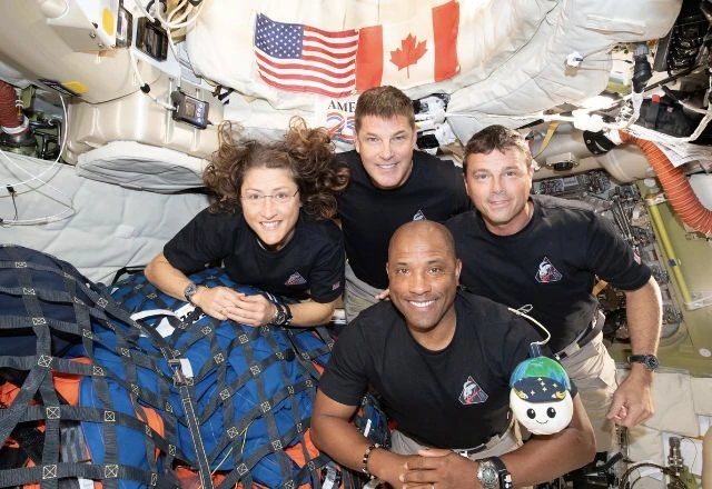 Imagem da noticia Astronautas da Artemis II retornam à Terra nesta sexta (10); entenda missão