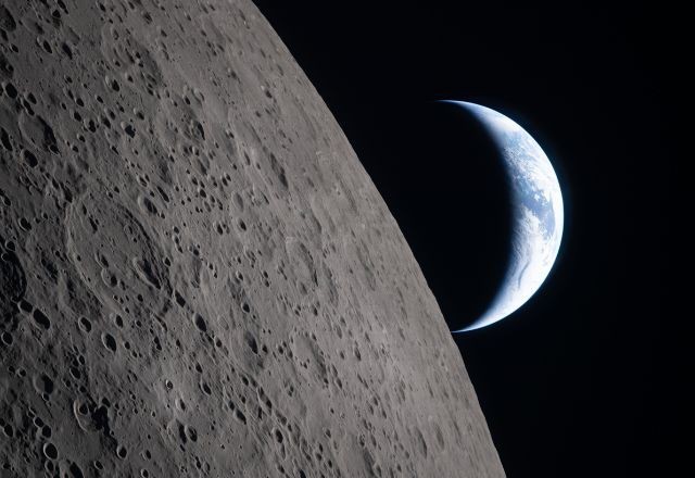 Imagem da noticia Nasa divulga novas fotos da Lua tiradas na missão Artemis II; veja