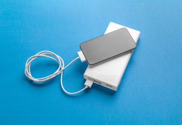 Imagem da noticia Power bank: por que é proibido despachar carregadores portáteis em voos?