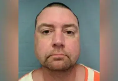 Ex-policial é preso por planejar ataque a tiros em festival nos EUA Ex-policial é preso por planejar ataque a tiros em festival nos EUA