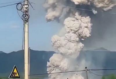 Explosão em fábrica de fogos de artifício deixa mais de 20 mortos na China Explosão em fábrica de fogos de artifício deixa mais de 20 mortos na China