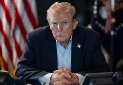 Trump diz que Irã será "varrido do mapa" caso ataque navios norte-americanos Trump diz que Irã será "varrido do mapa" caso ataque navios norte-americanos