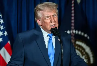 Trump diz que Maduro e esposa estão sendo levados aos EUA para julgamento Trump diz que Maduro e esposa estão sendo levados aos EUA para julgamento