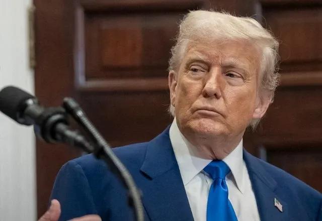 Trump diz que Cuba 'ficou sem petróleo e dinheiro da Venezuela' e sugere que faça acordo 'antes que seja tarde' Trump diz que Cuba 'ficou sem petróleo e dinheiro da Venezuela' e sugere que faça acordo 'antes que seja tarde'