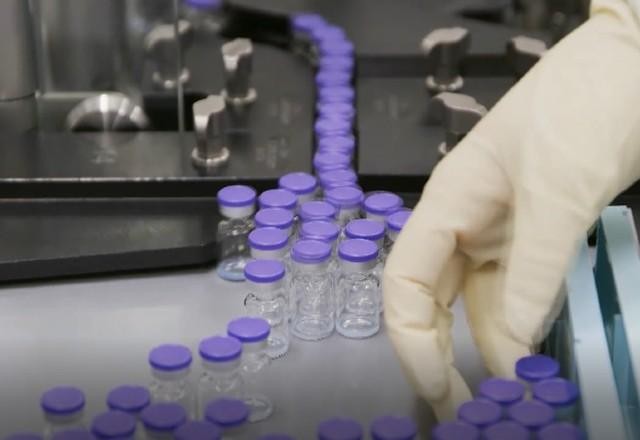 Imagem da noticia Países adotam medidas para conter transmissão da variante ômicron