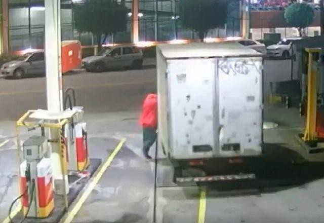 Imagem da noticia Frentista morre após tentar impedir fuga de caminhoneiro