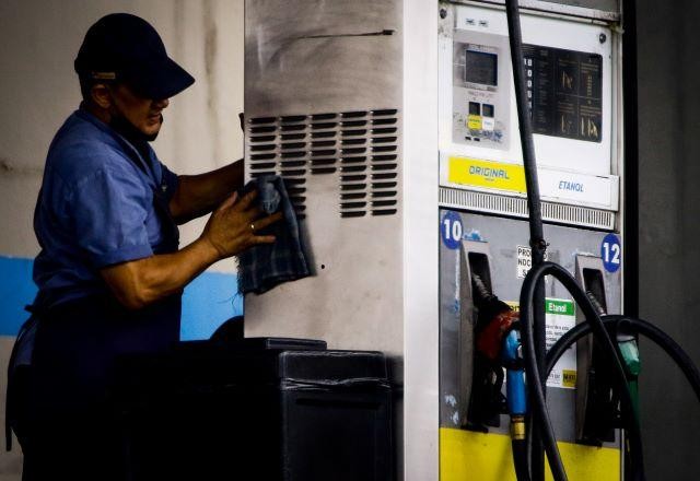 Imagem da noticia Senado irá votar propostas que tratam dos combustíveis no dia 15